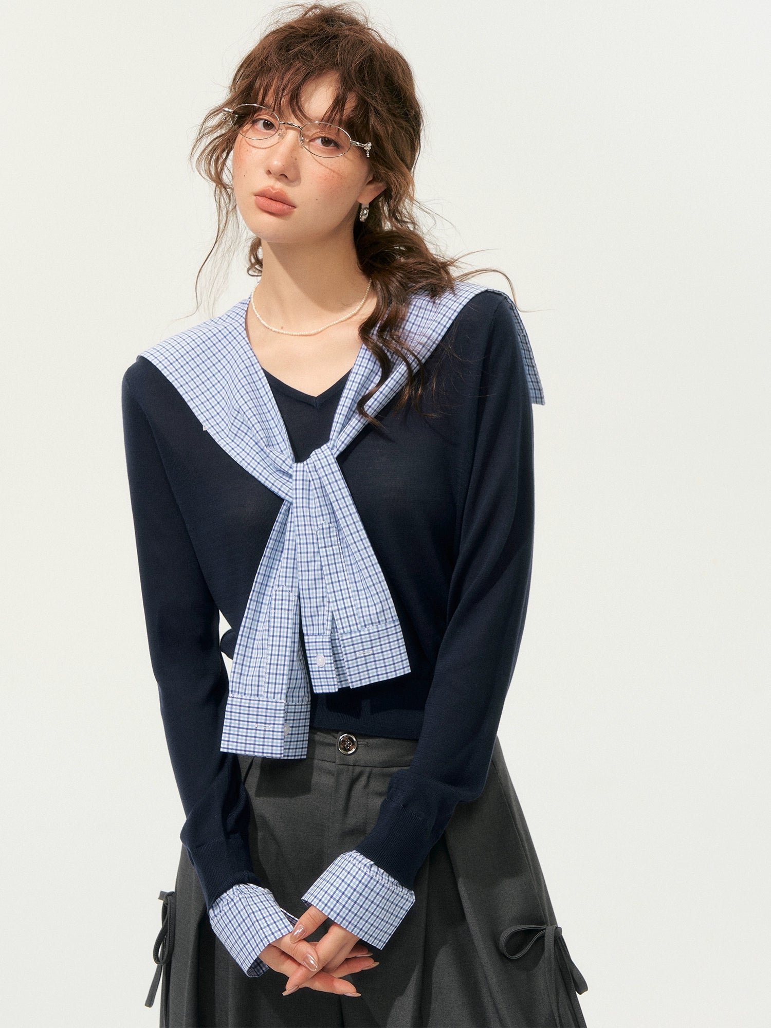 Fake Two-Piece Twist-Knot Spliced V-Neck Knit Top