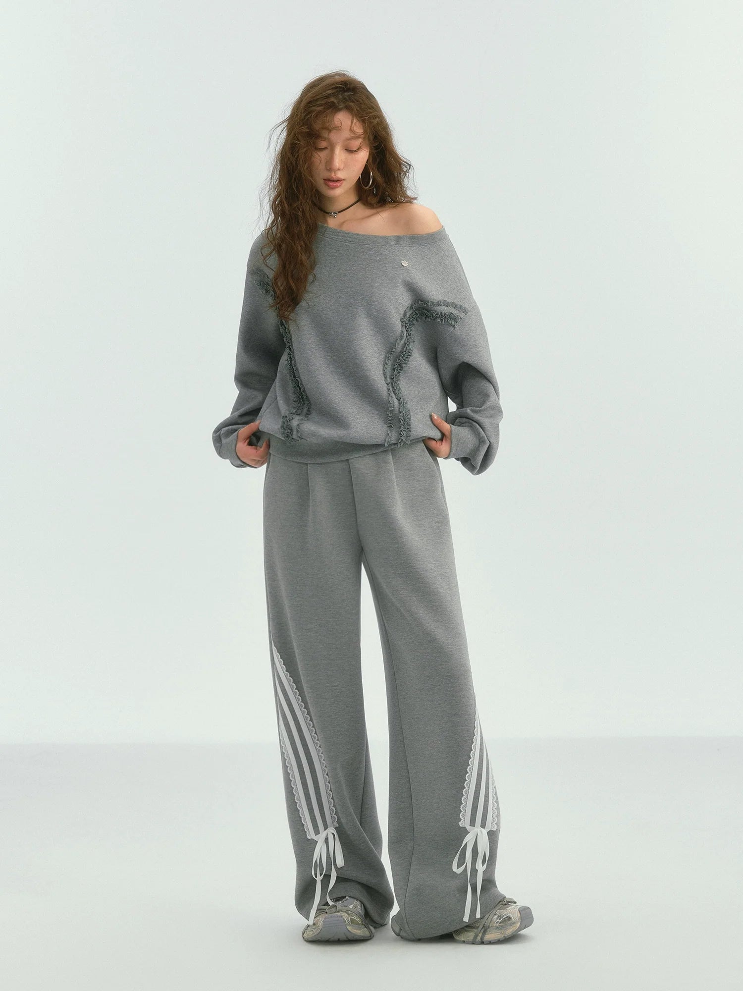 Lace Trim Off-Shoulder Sweatshirt