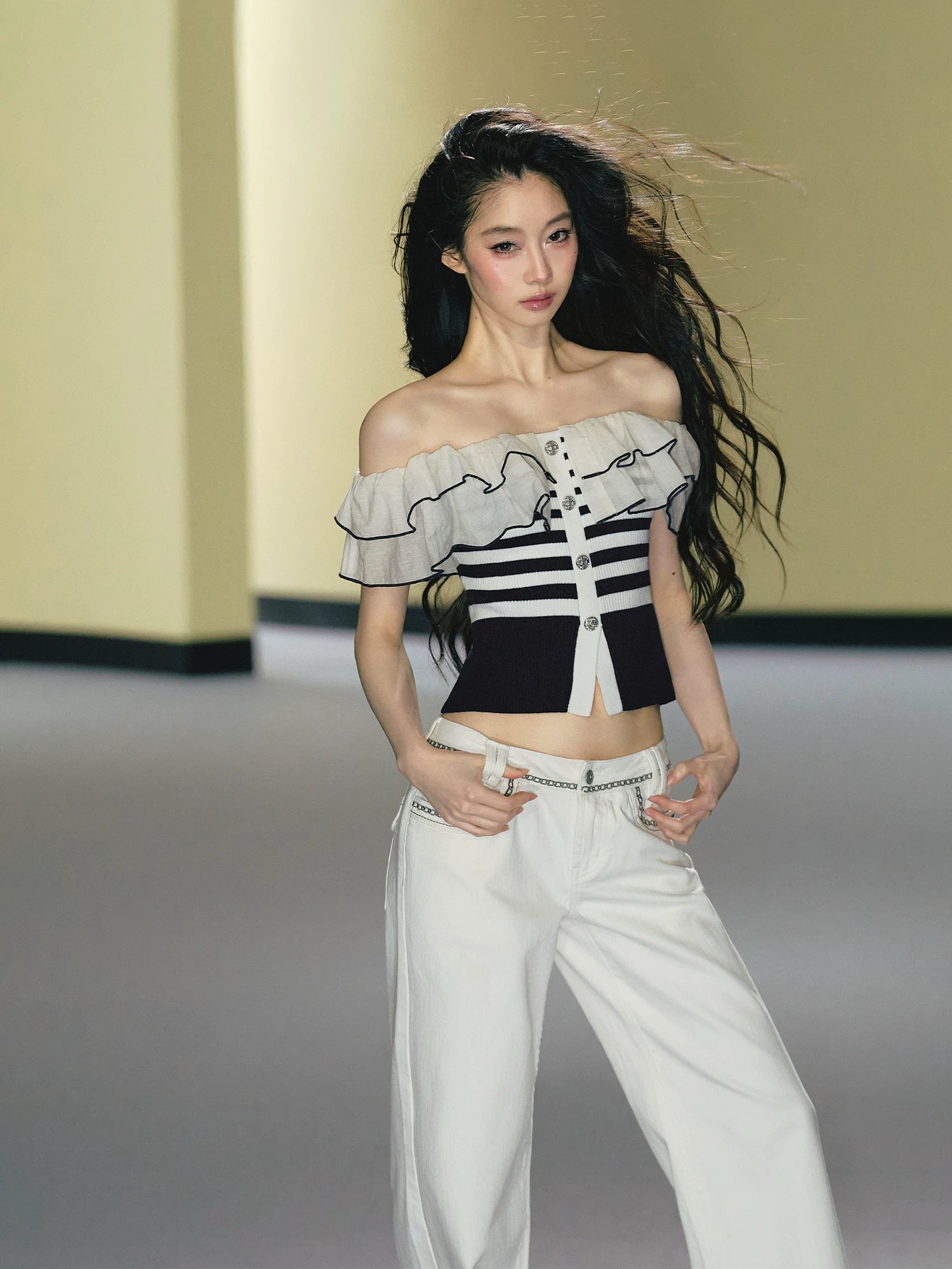 Ruffle Trim One Shoulder Knit Top
