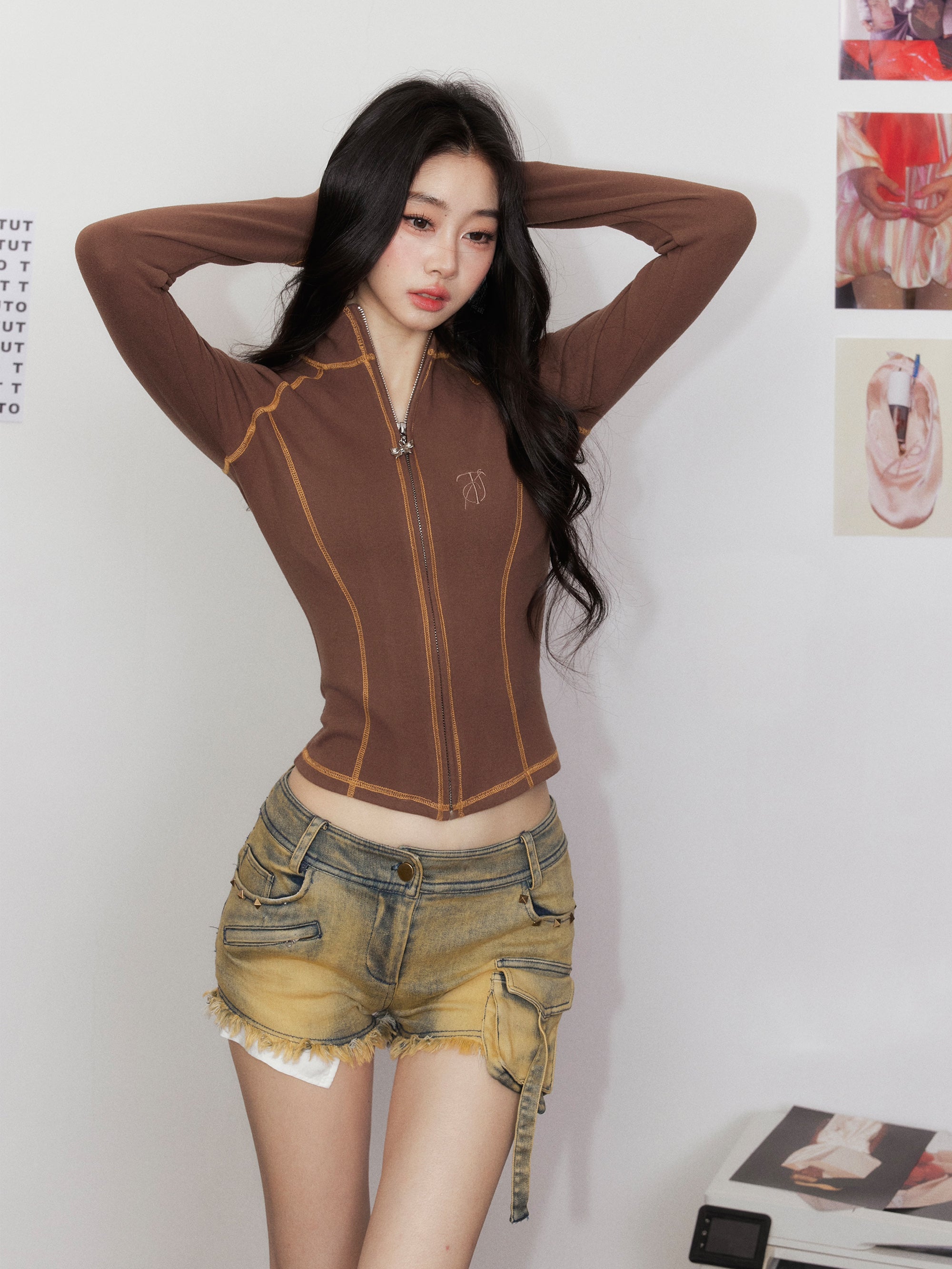 Low-Waisted Studded Bodycon Cargo Denim Shorts