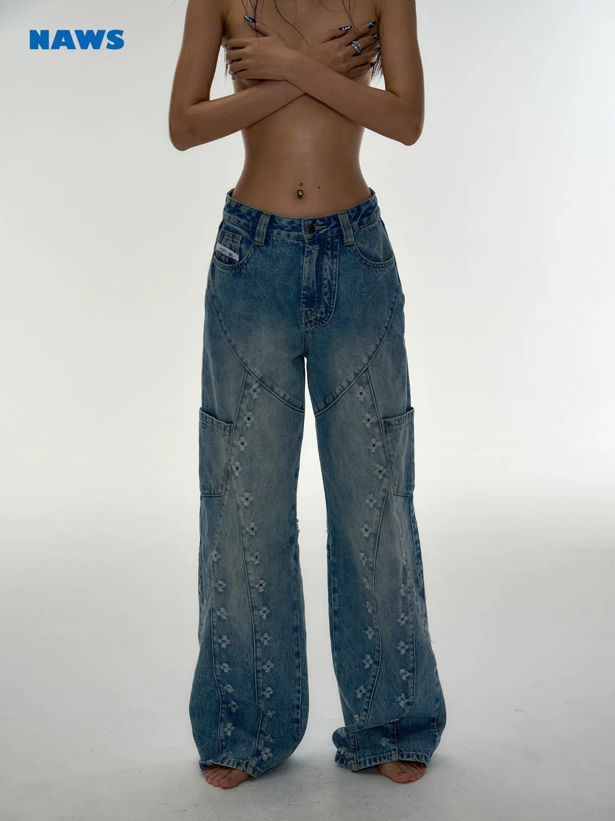 Distressed Wash Straight Jeans