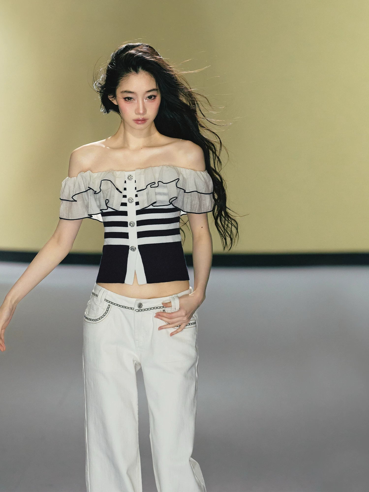 Ruffle Trim One Shoulder Knit Top