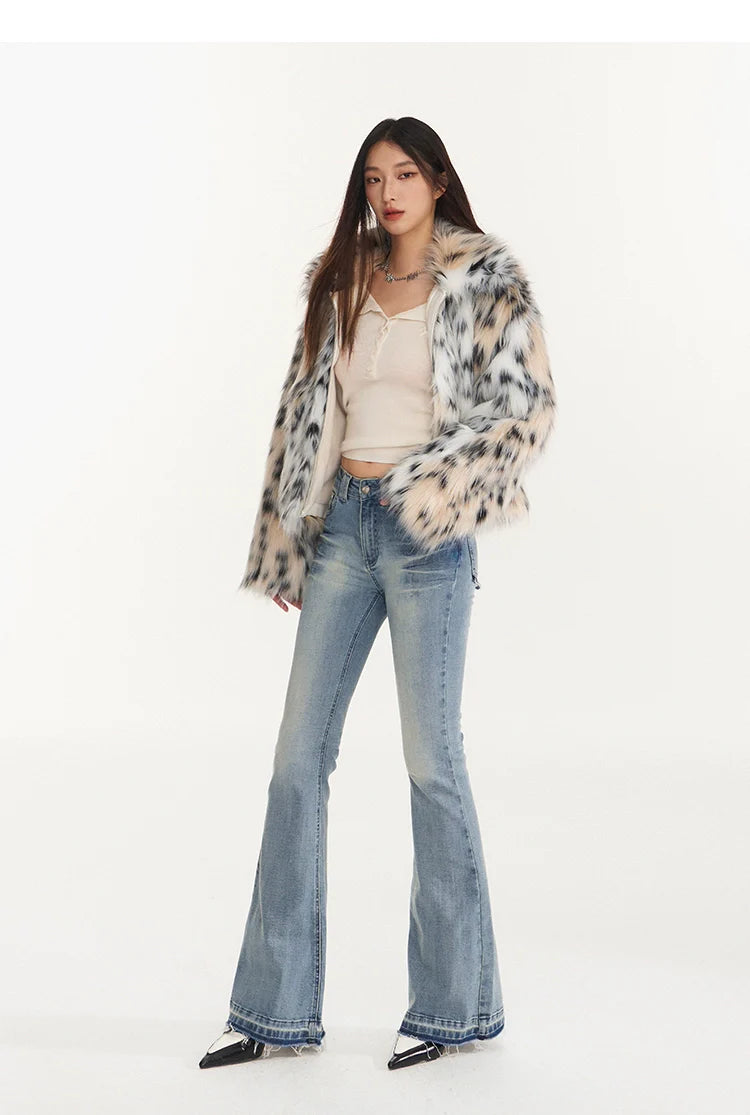 Ribbed Knit Logo Crewneck Top