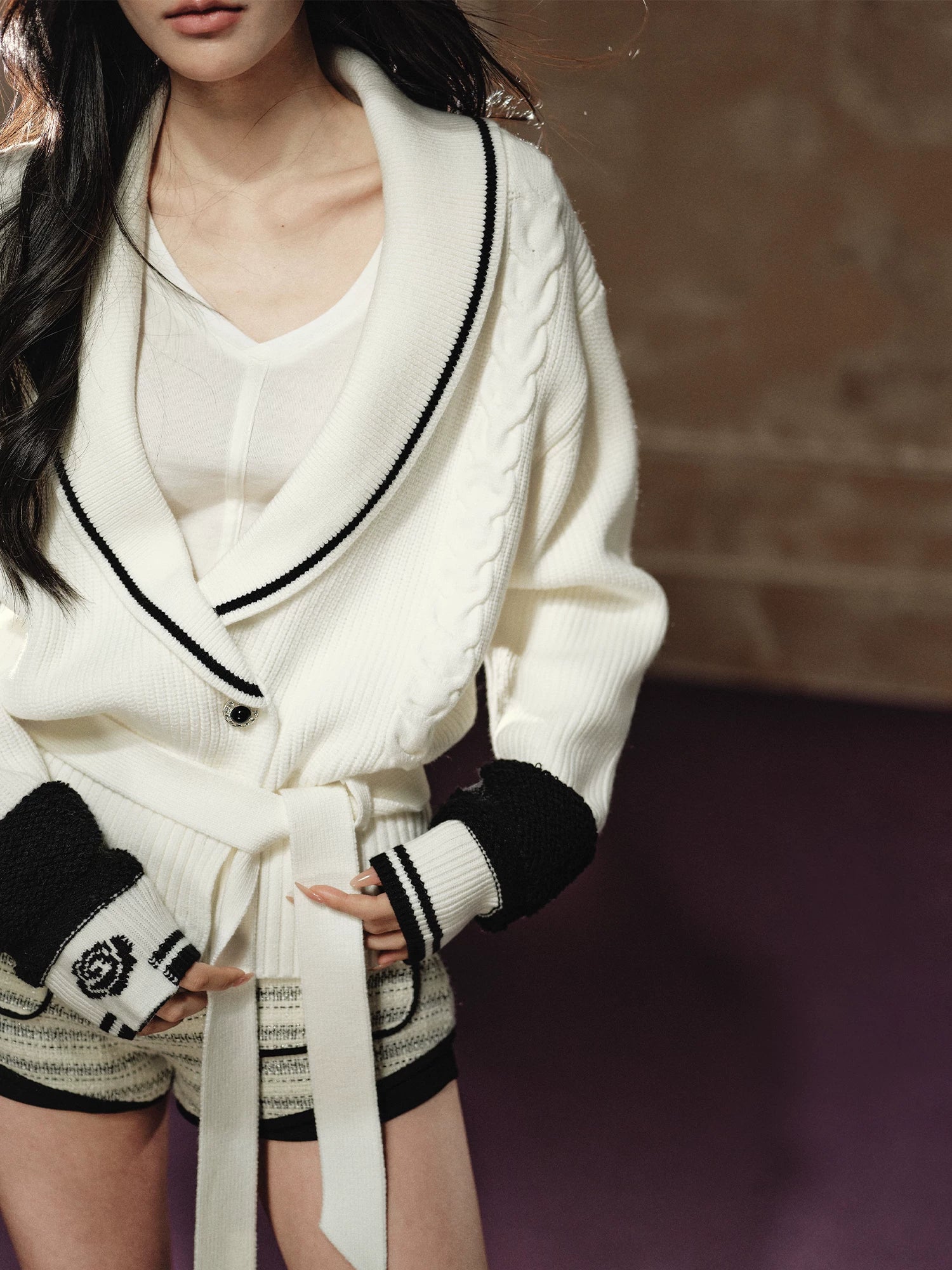 Colorblock Lapel V-Neck Sweater