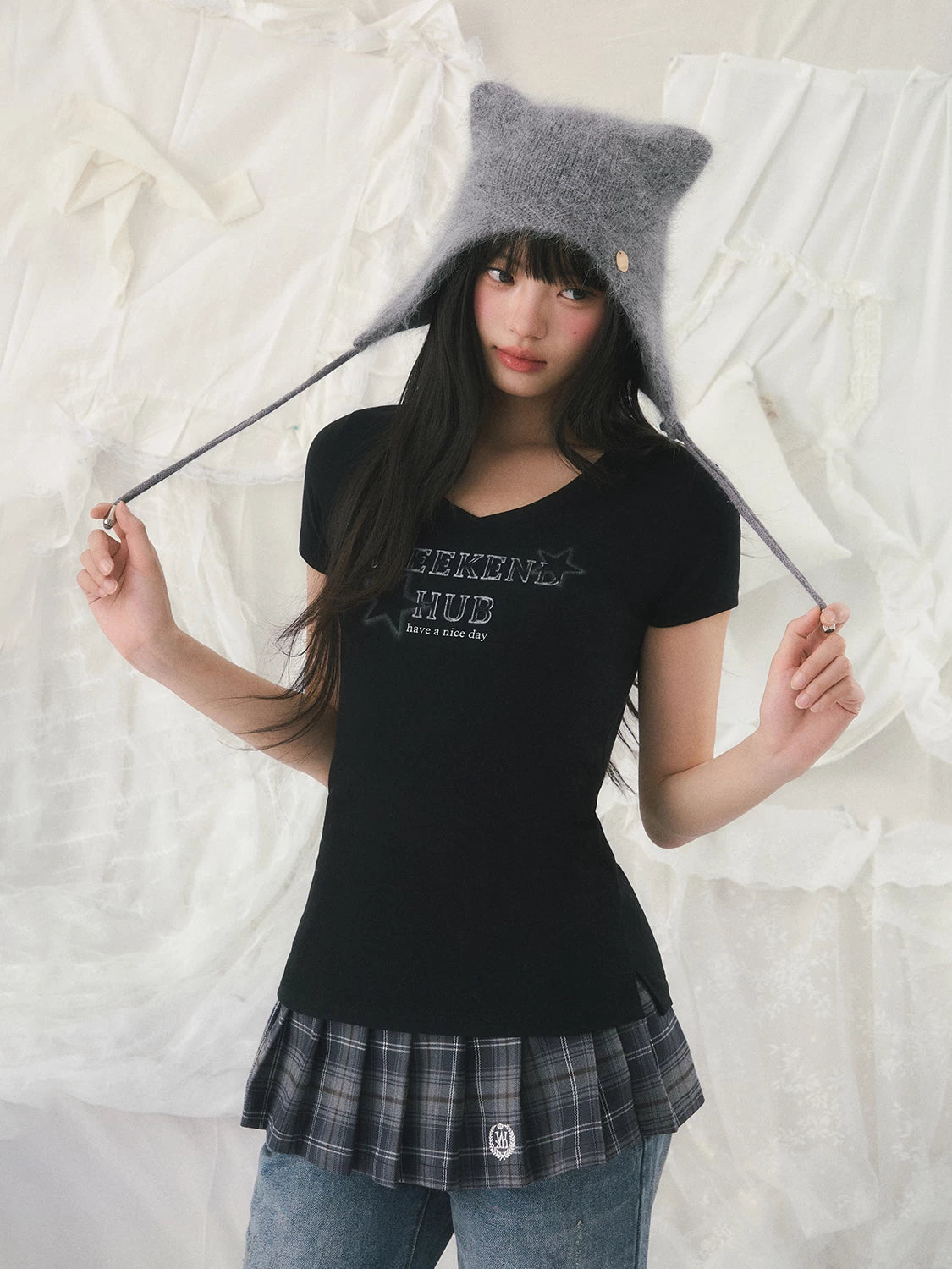 Letter Print V-Neck T-Shirt