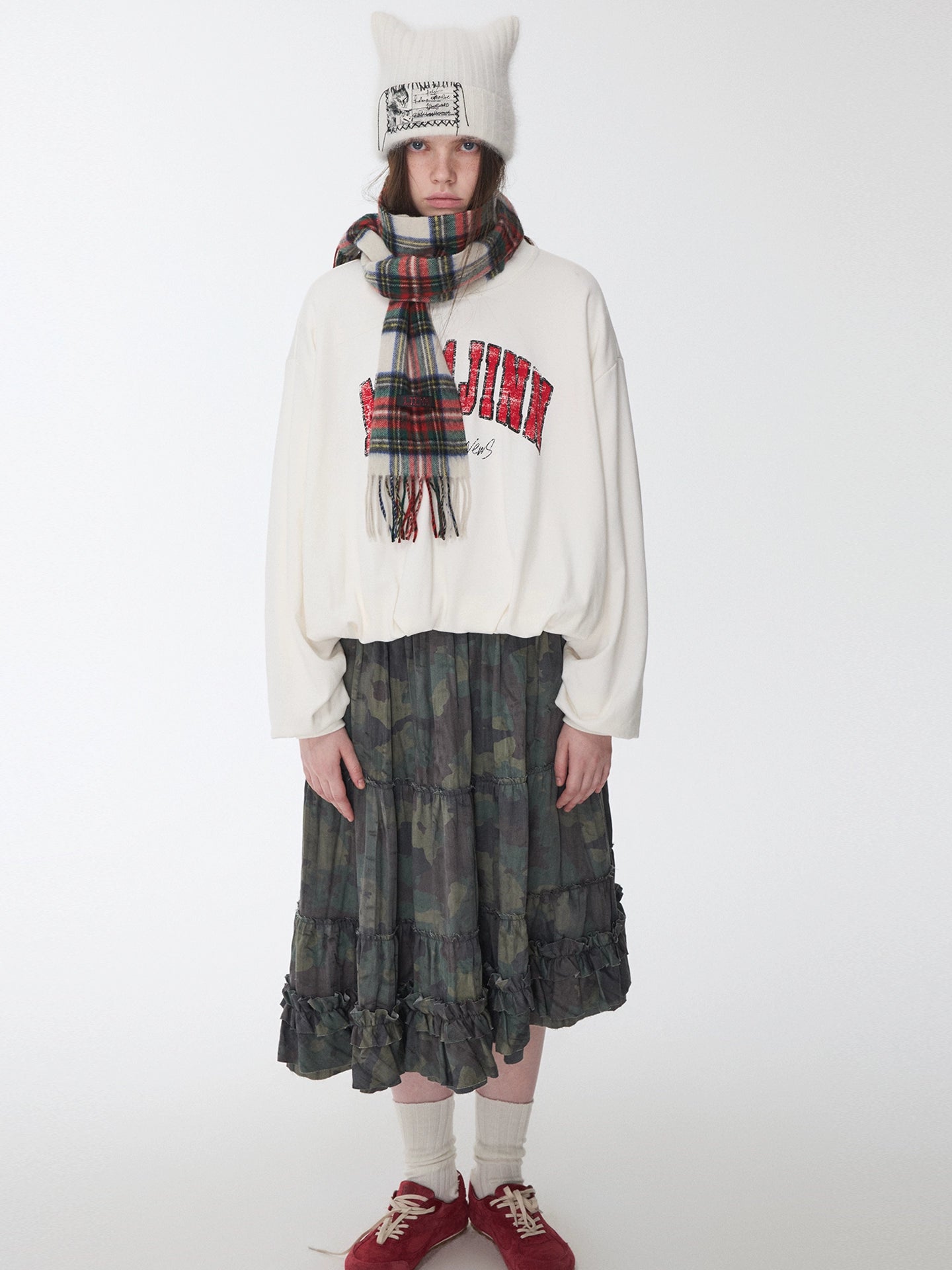 Retro Letter Print Balloon Sweatshirt