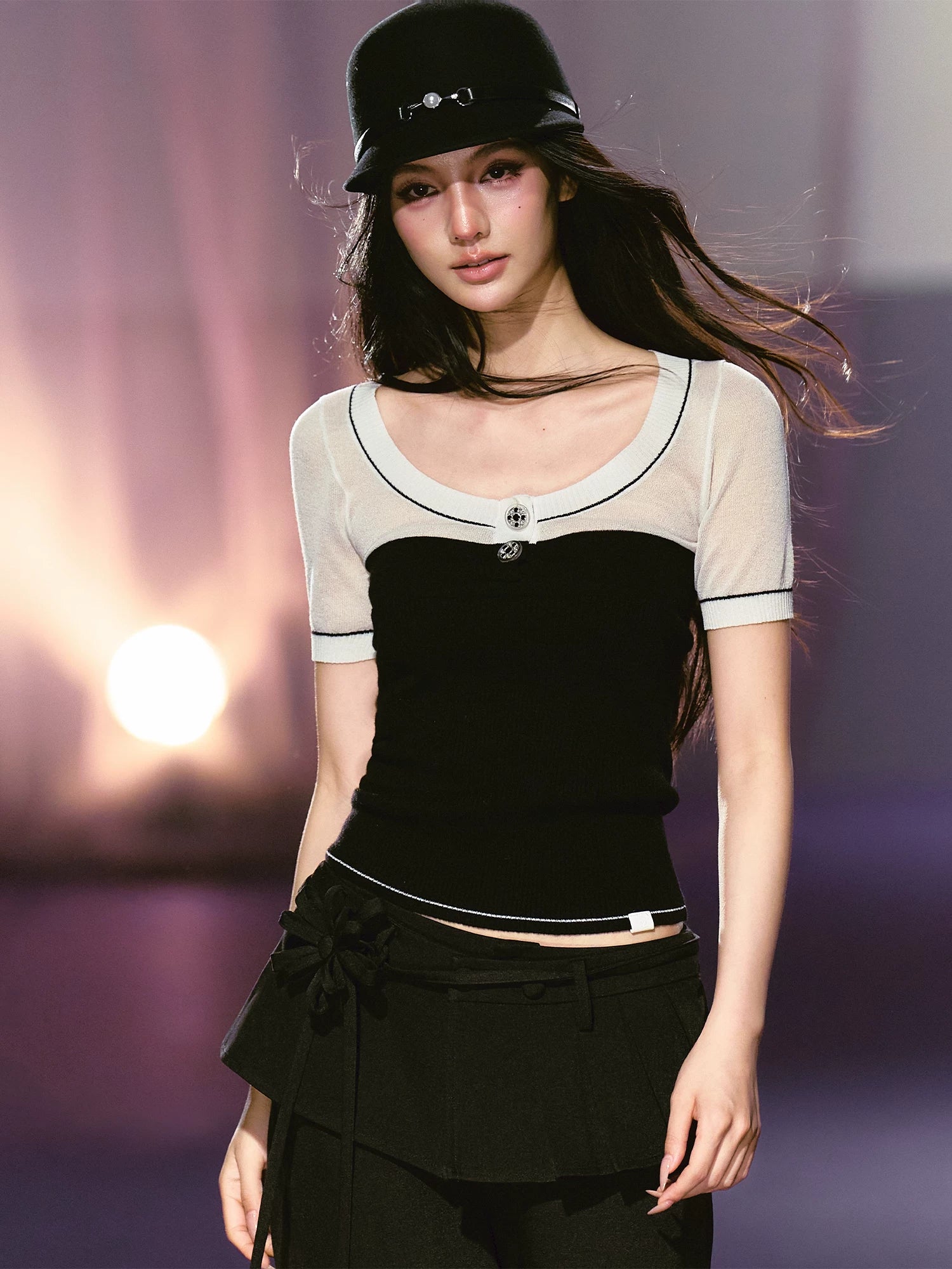 Contrast Sheer U-neck Tee