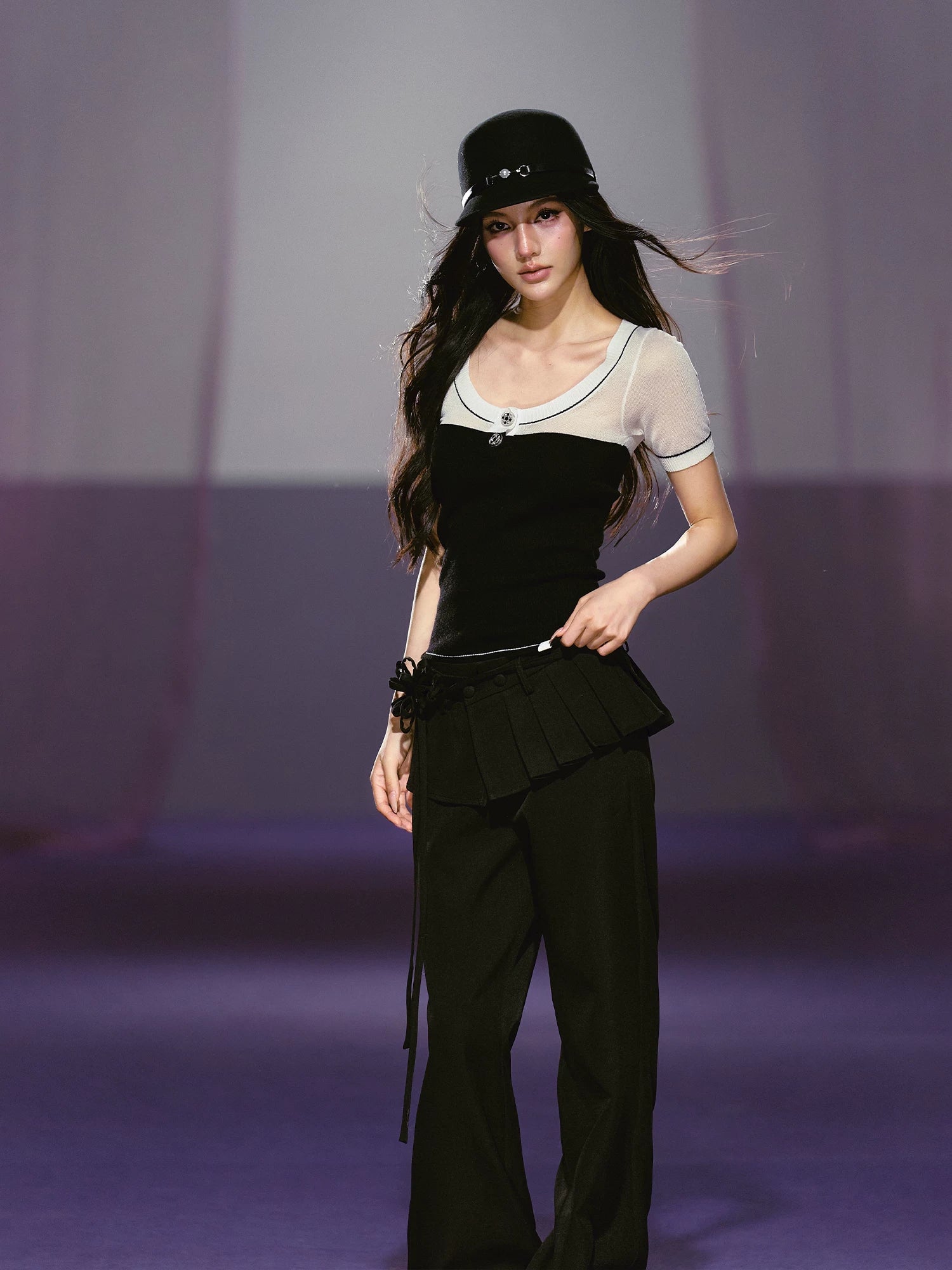 Contrast Sheer U-neck Tee