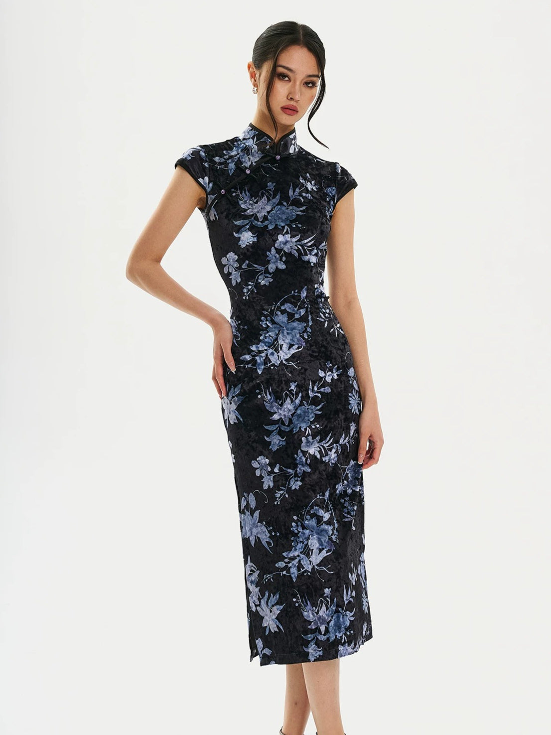 Black Floral Velvet Split Qipao Dress