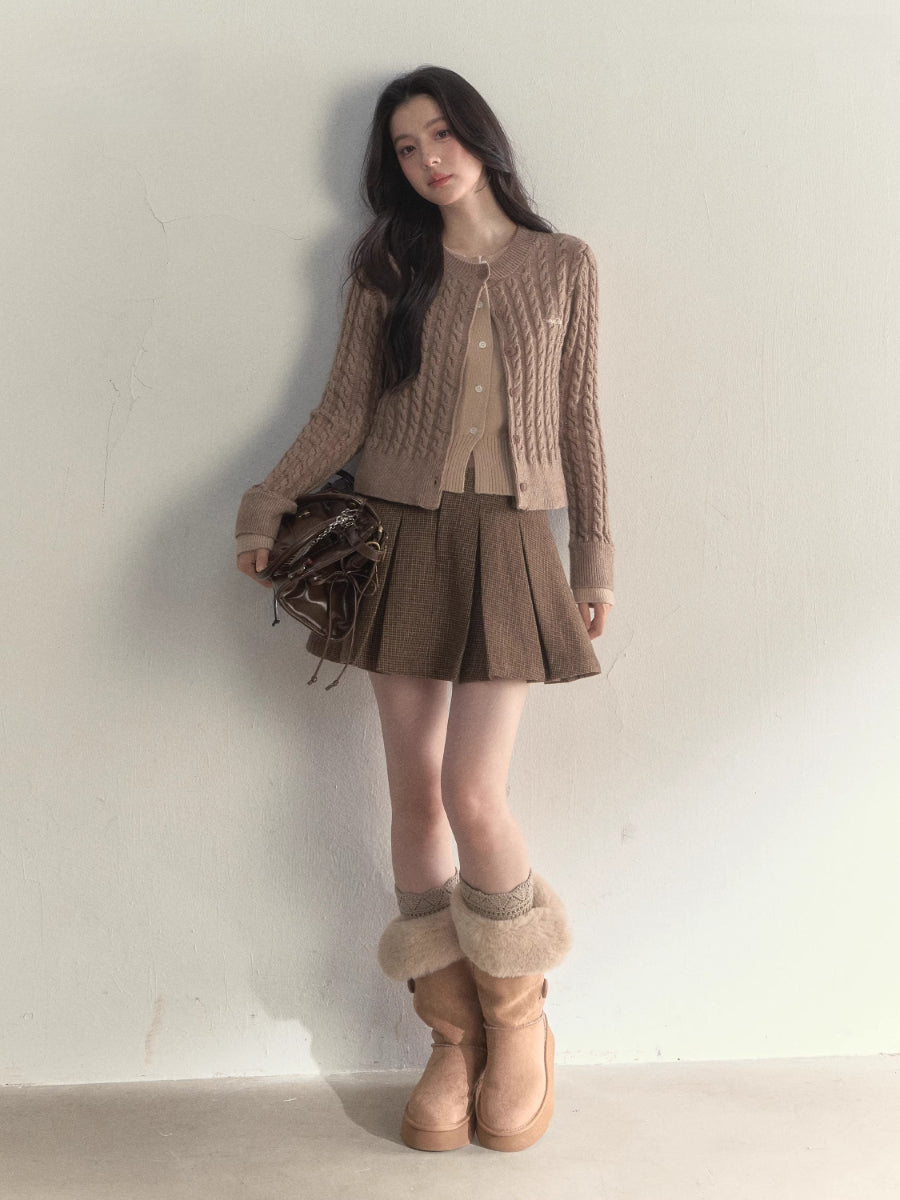 “Hazelnut Cream” Knit Cardigan with Detachable Collar