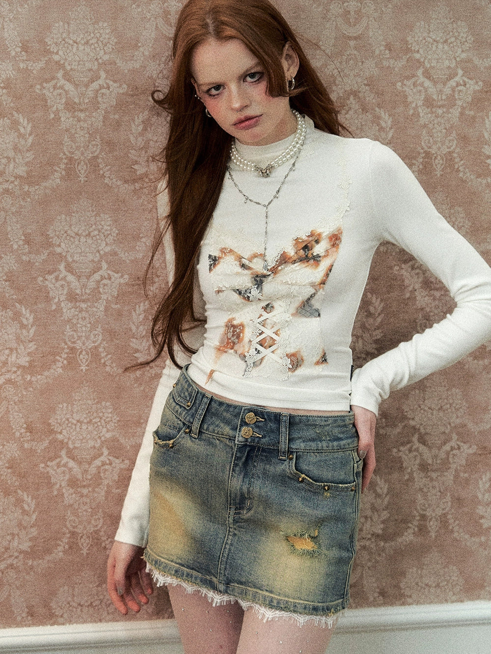 Off-white & Black Lace Splice Mock Neck T-shirt