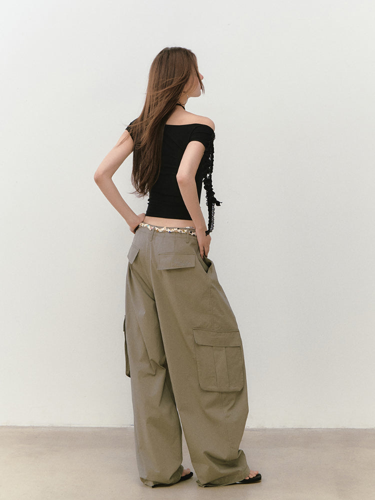 Lace-trimmed Flower Asymmetric T-shirt