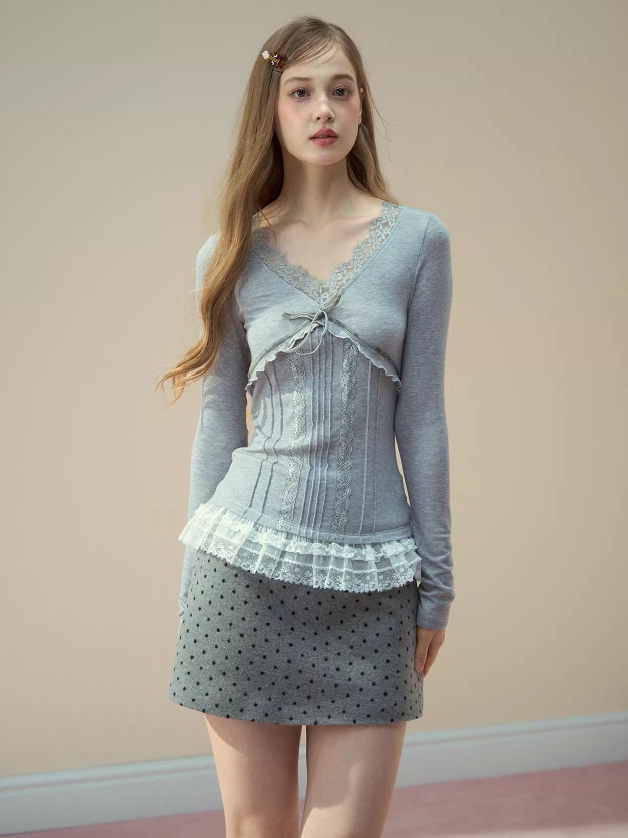 Wool Lace V-neck Trimmed Long Sleeve