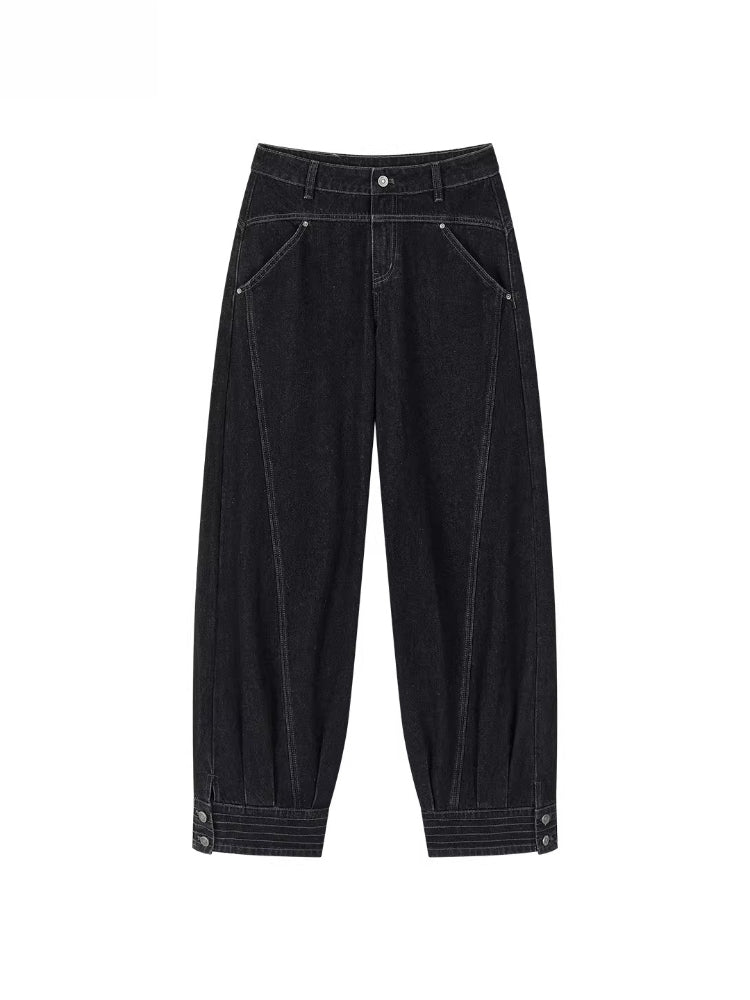 Embroidered Pocket Straight Jeans