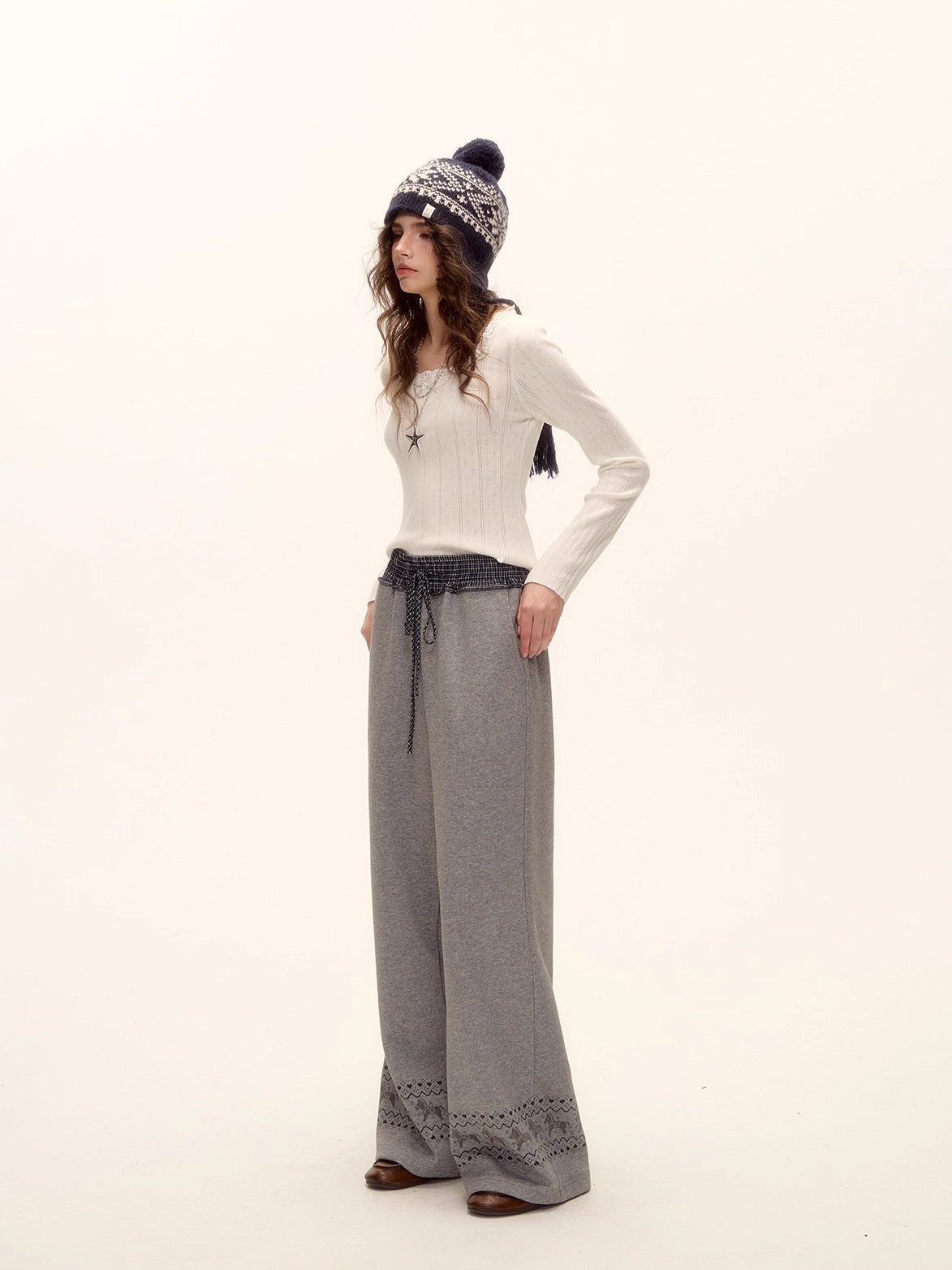 U-Neck Lace Bow Knit Top