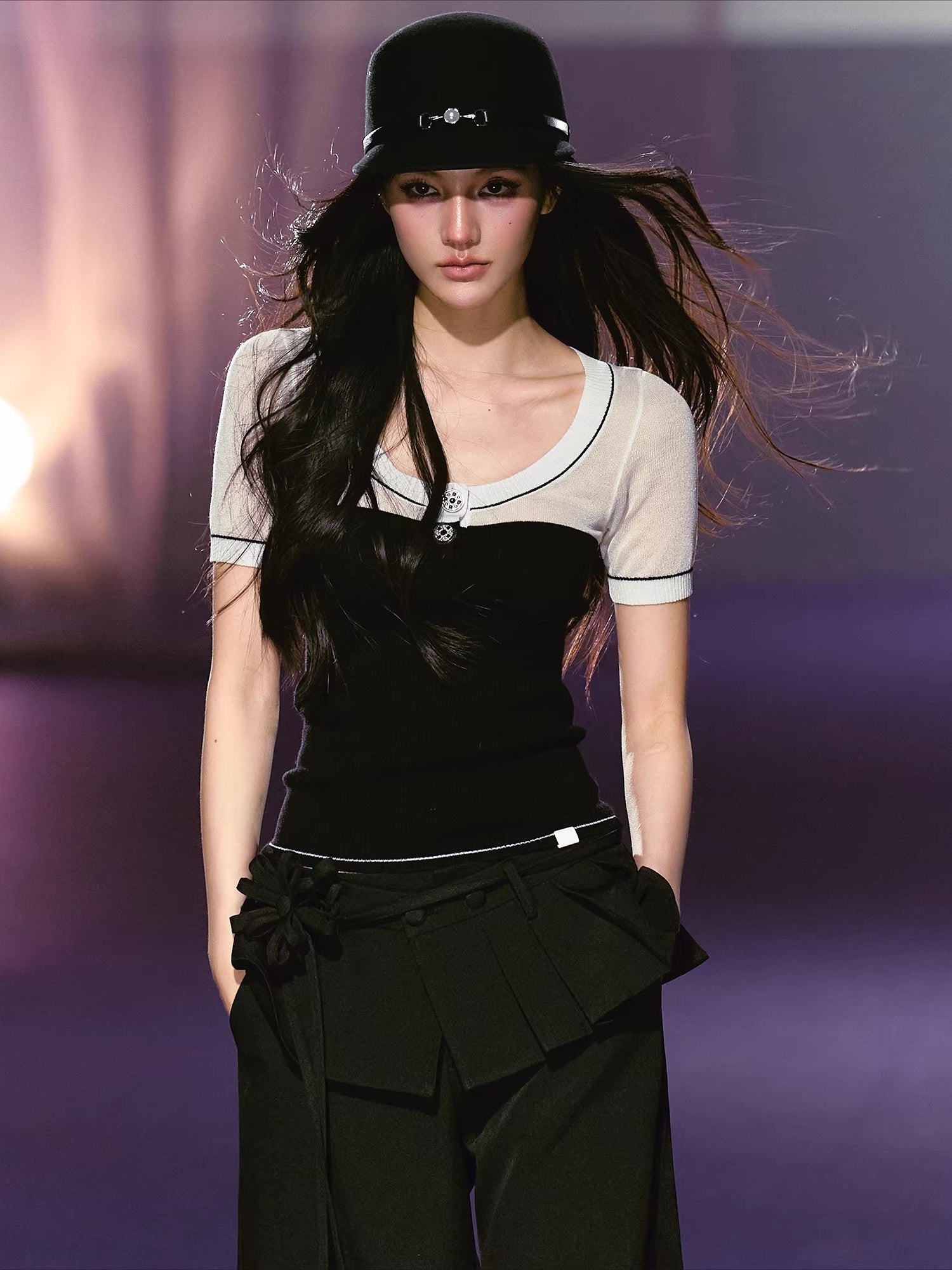 Contrast Sheer U-neck Tee