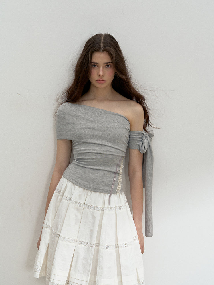 Diagonal Strap Off-shoulder T-shirt