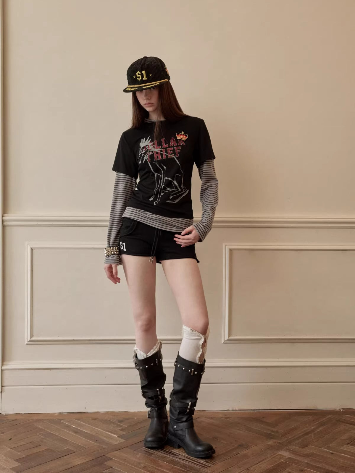 Bone Embroidery Sweat Shorts
