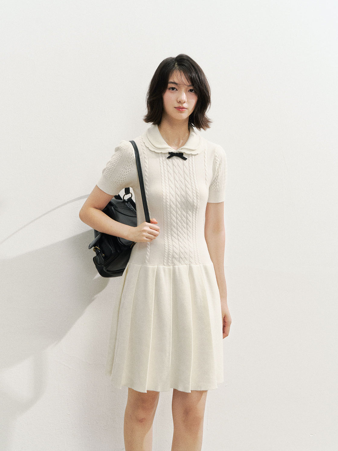 Contrast Collar Knit Pleated Dress