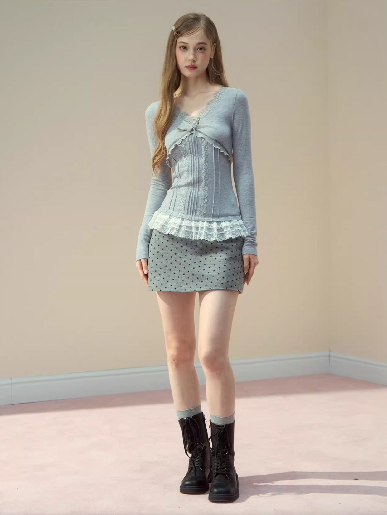 Wool Lace V-neck Trimmed Long Sleeve