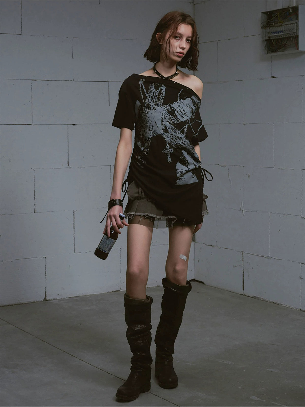 Printed Off Shoulder Tee