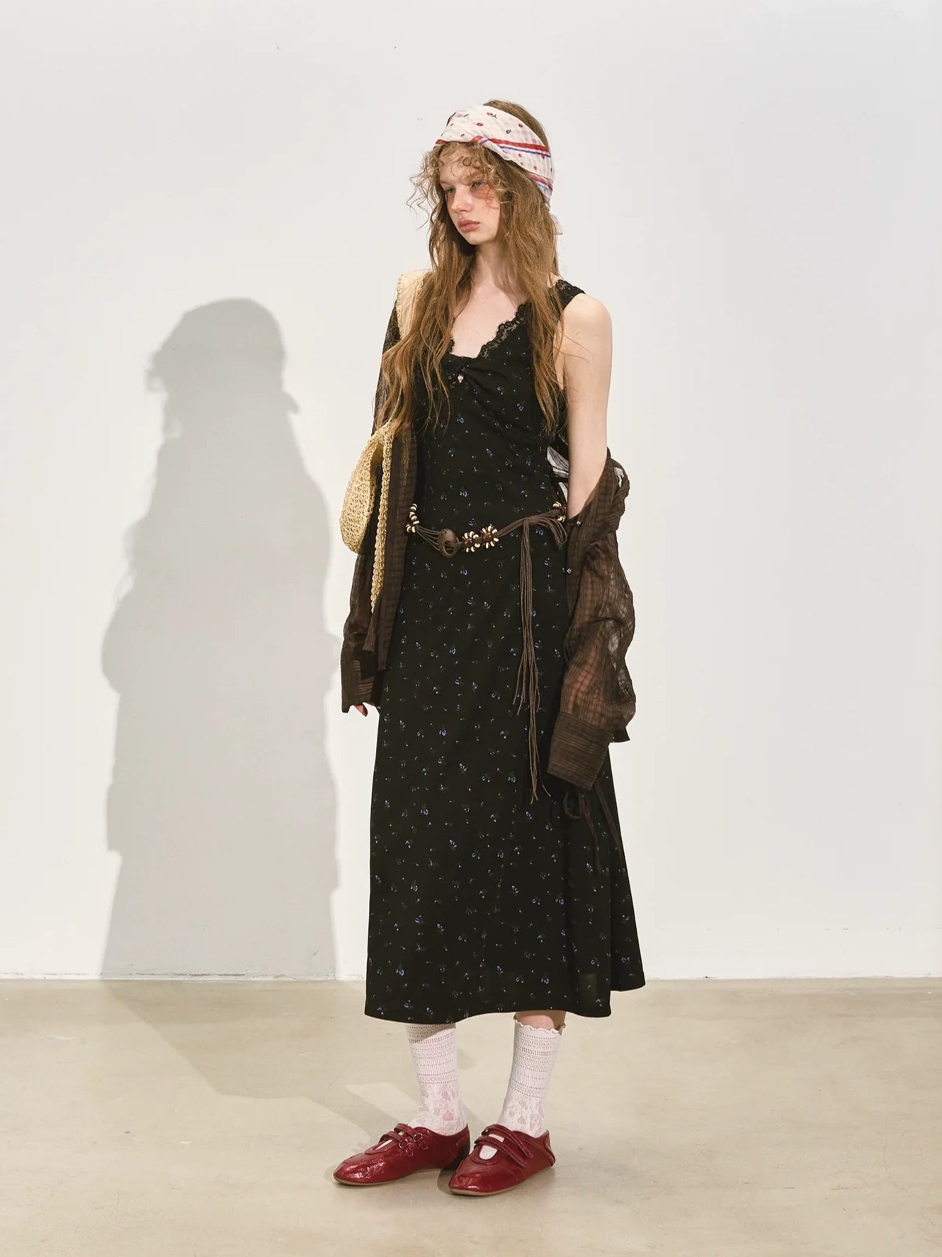 V-neck Backless Waist-cinching Midi Dress