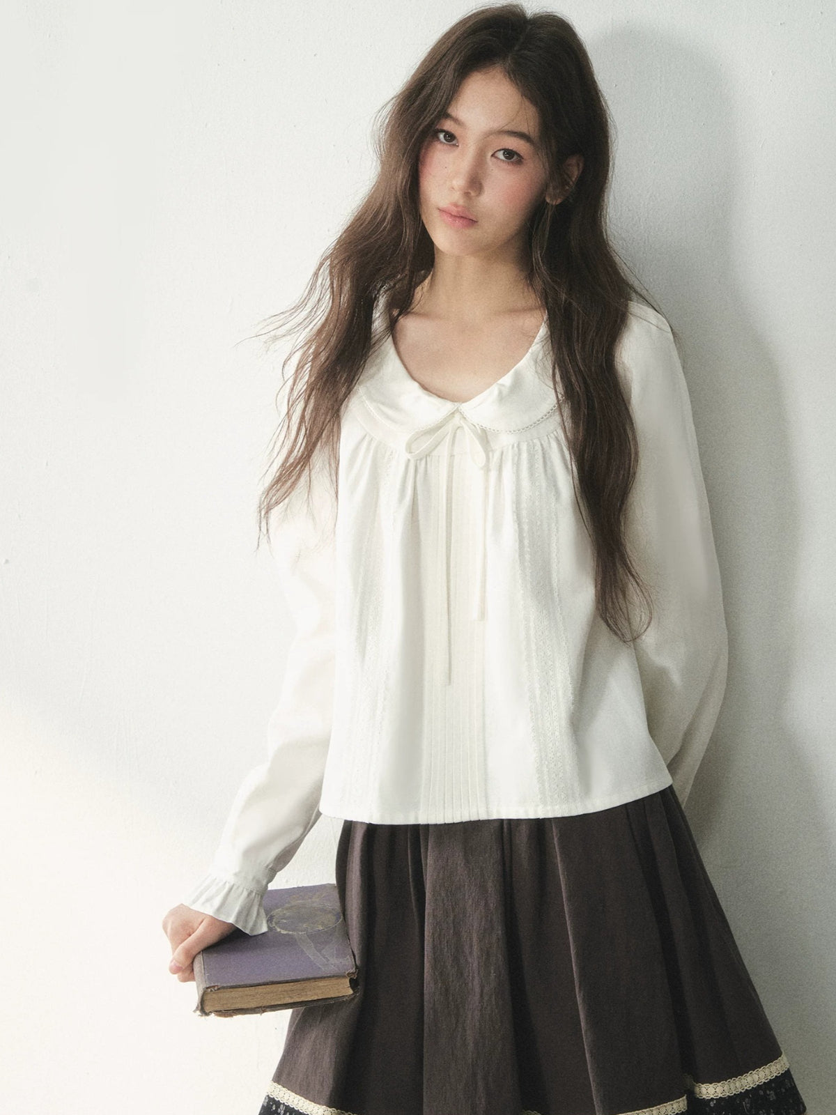 White Bow Lace A-Line Pullover Shirt
