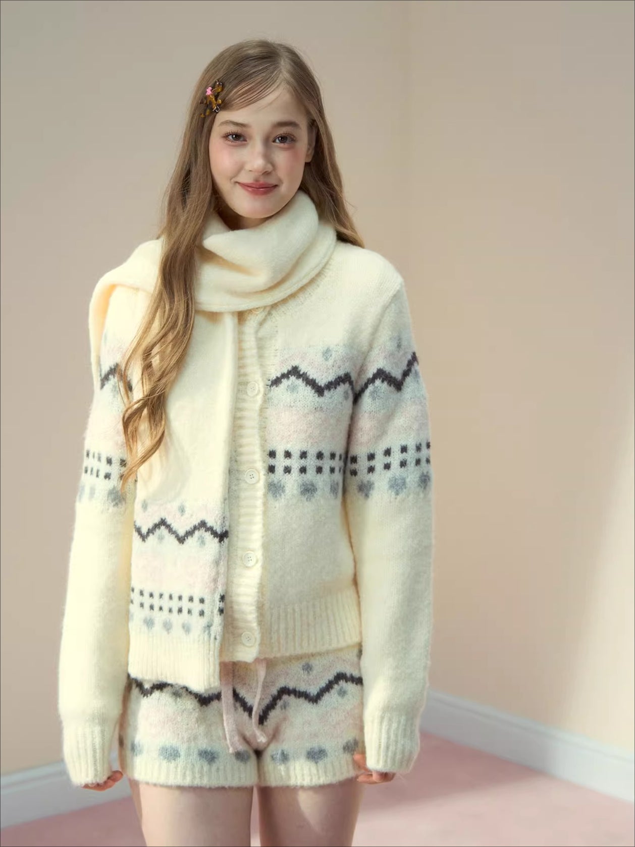 Fair Isle Knit Sweatshirt & Shorts & Scarf Set