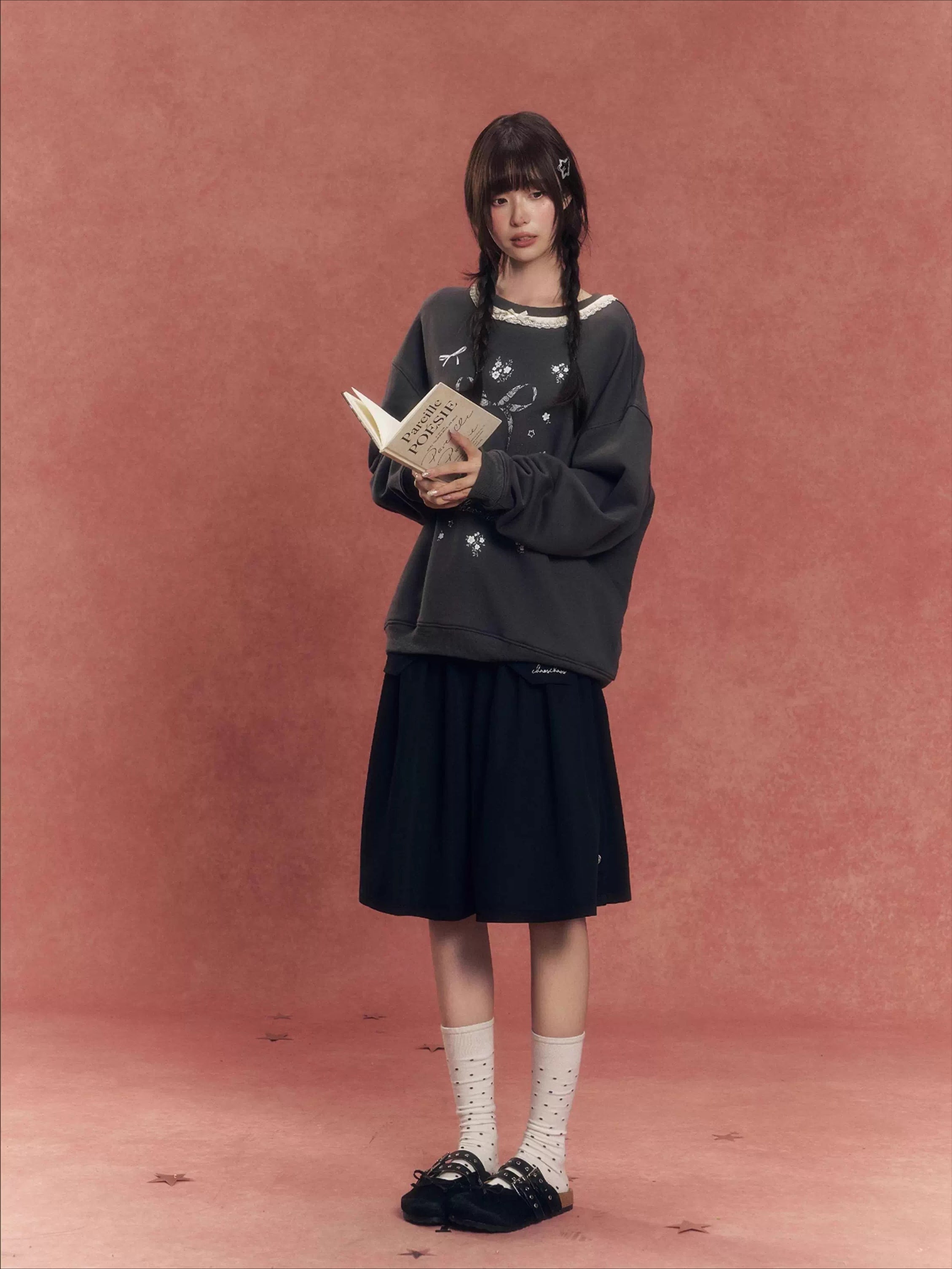 Floral Lace Trim Crewneck Sweatshirt