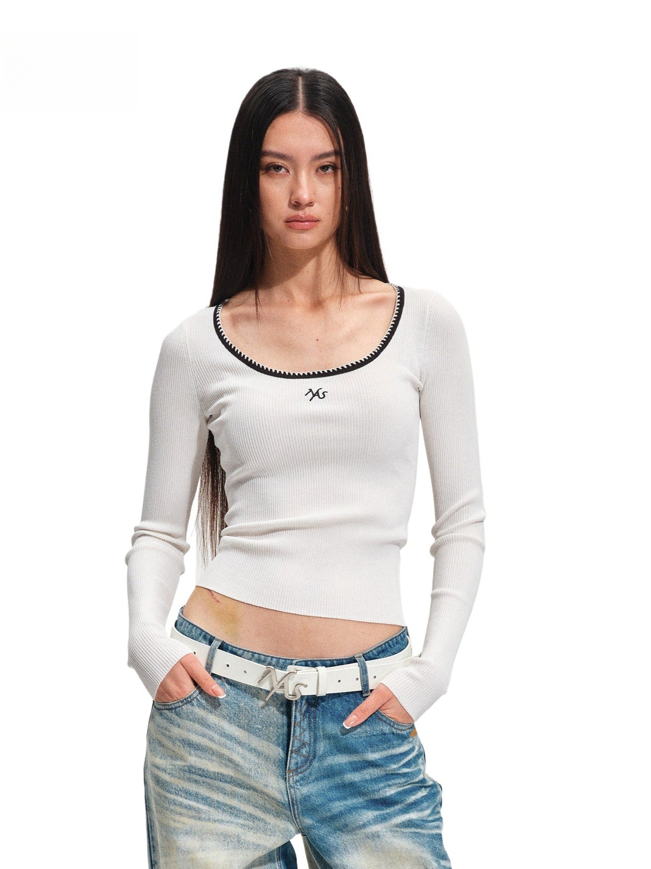 Contrast Scoop-Neck Knit Top
