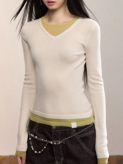 Contrast V-Neck Knit Top