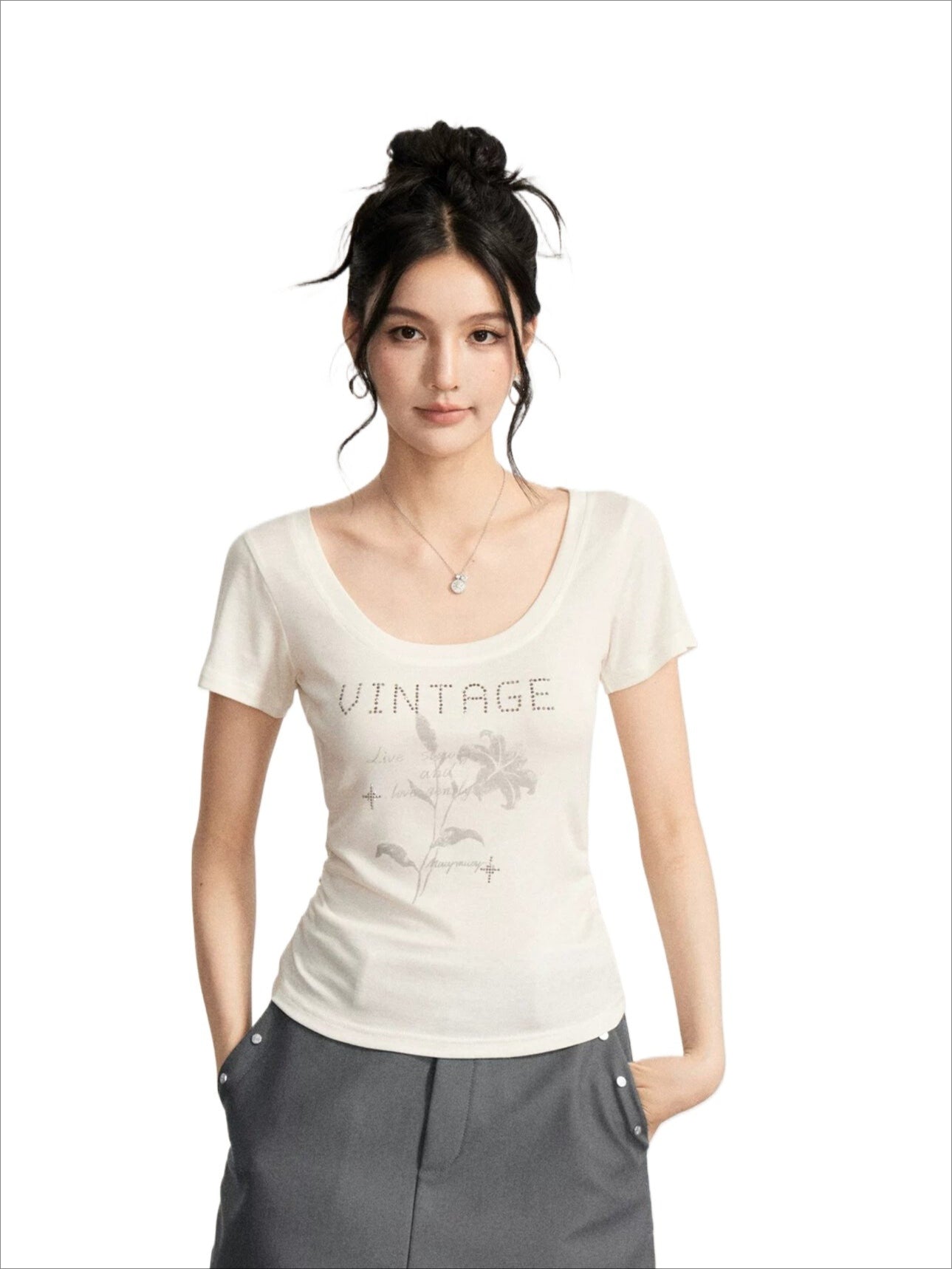 Rhinestone Floral U-Neck T-shirt