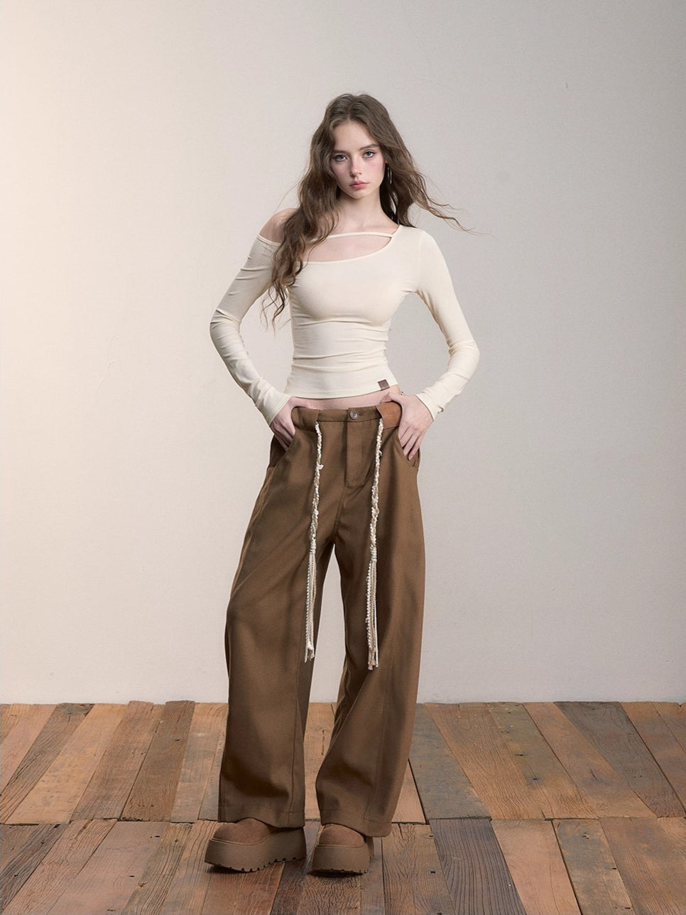 Wide-Leg Relaxed Pants