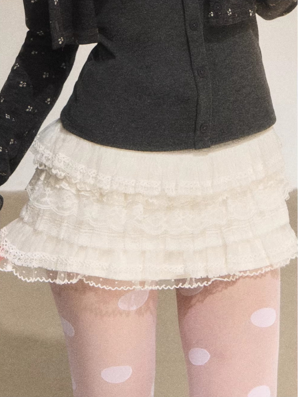 Lace Trim Tiered Mini Skirt
