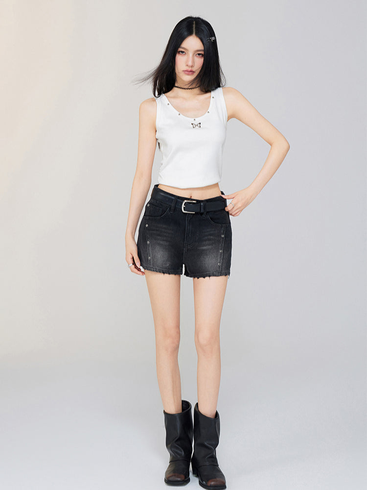 Rivet Crotch-covering Denim Shorts