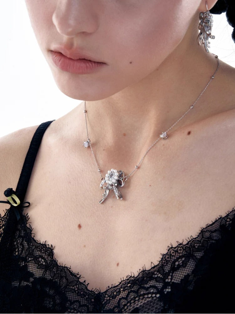 Vintage Bow Pearl Earrings