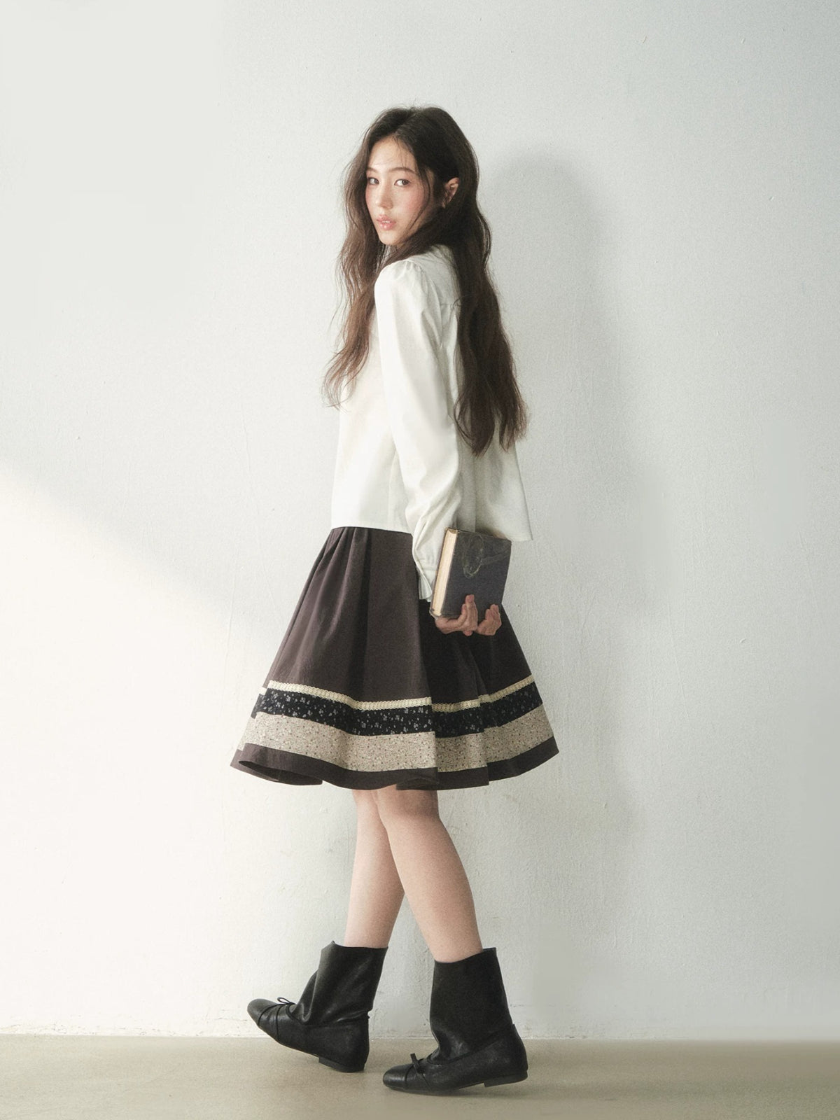 White Bow Lace A-Line Pullover Shirt