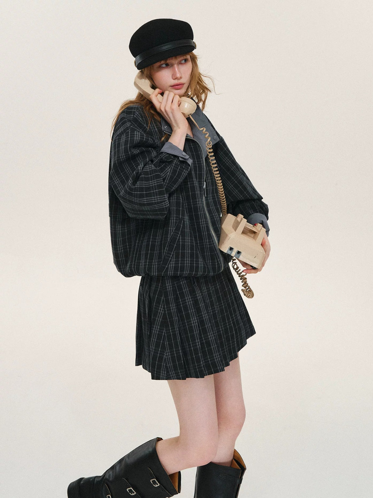 Contrast Waist Plaid Pleated Skirt