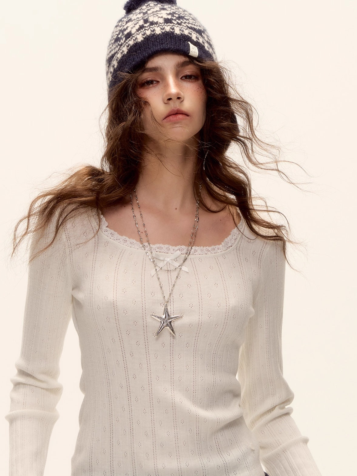 U-Neck Lace Bow Knit Top