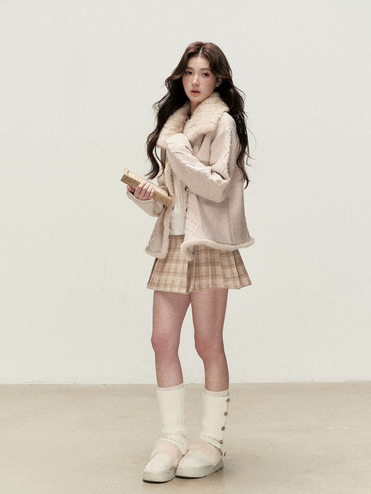 Faux Fur Collar Cable Knit Cardigan