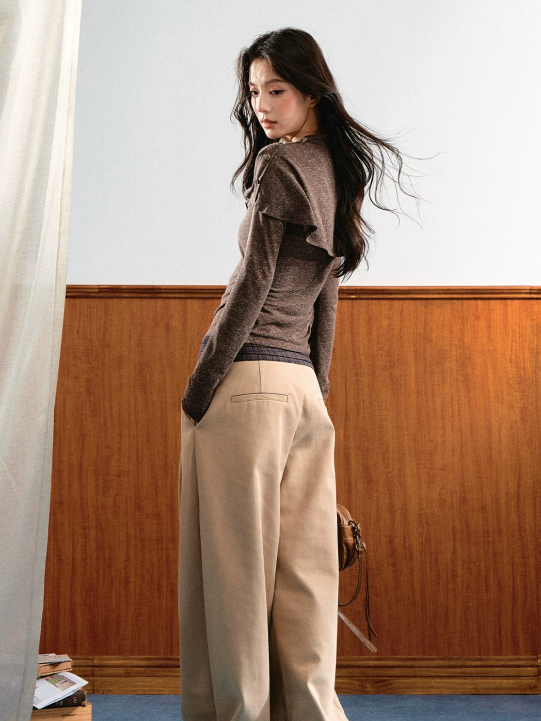 Layered Collar Ruched Knit Top