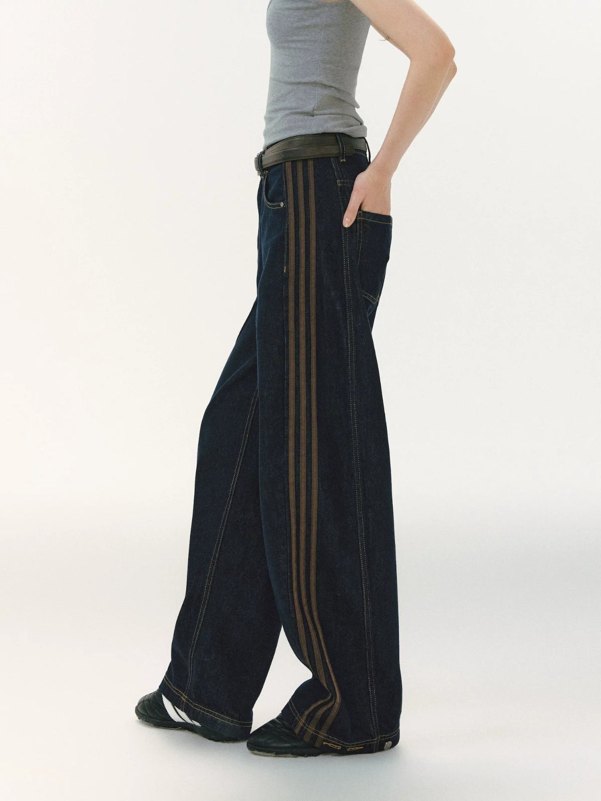 Ribbon Trim Curved Jeans