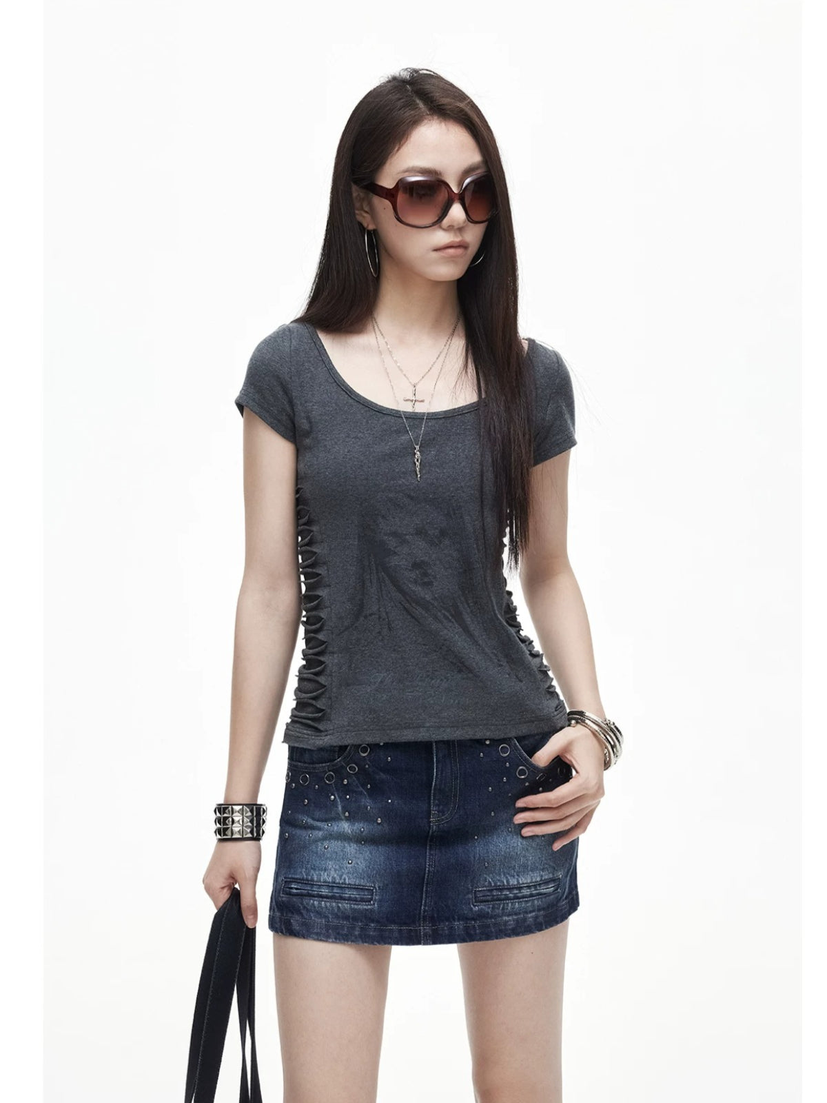 Side Ruched U-Neck Crop Tee