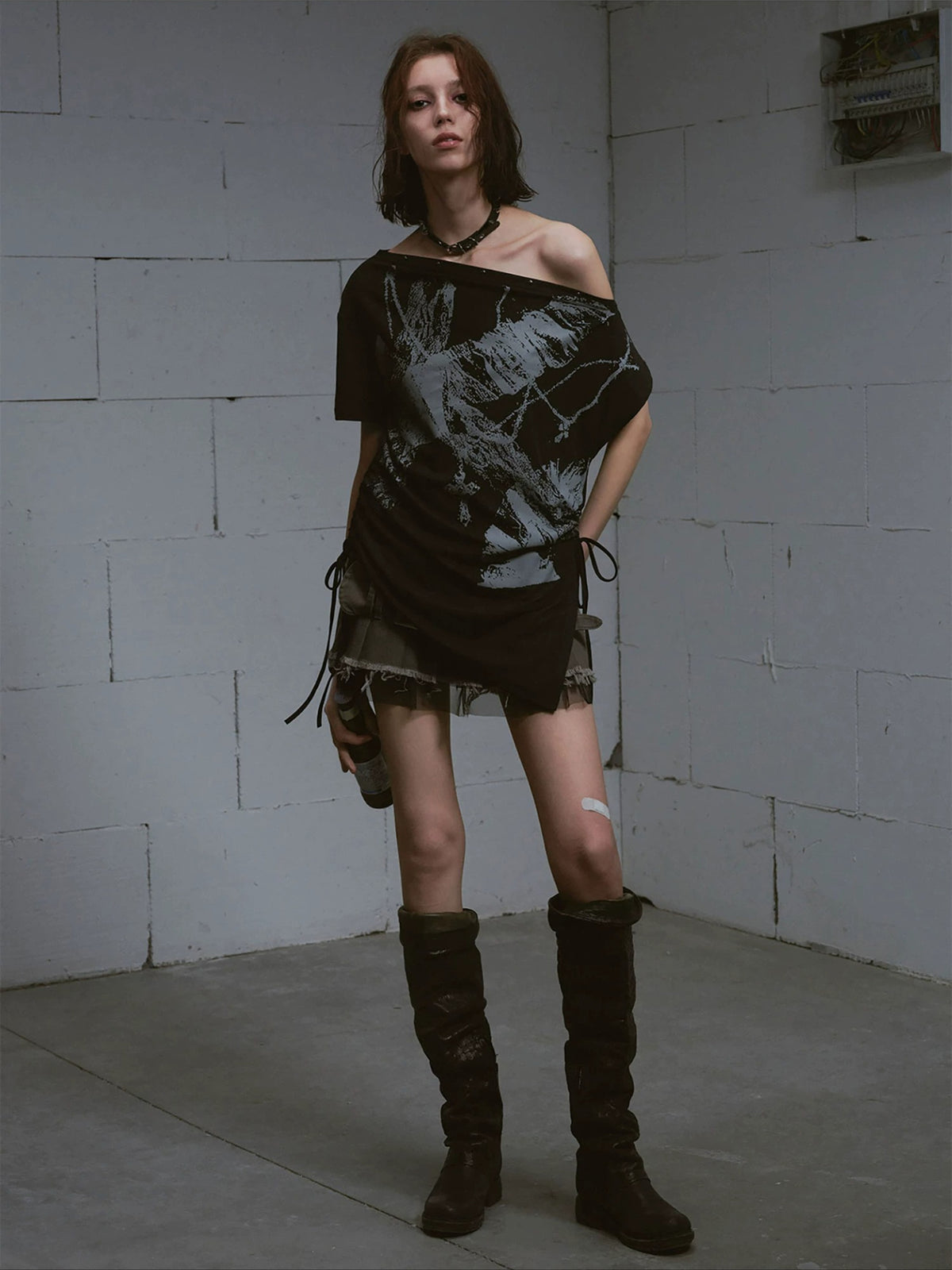 Printed Off Shoulder Tee