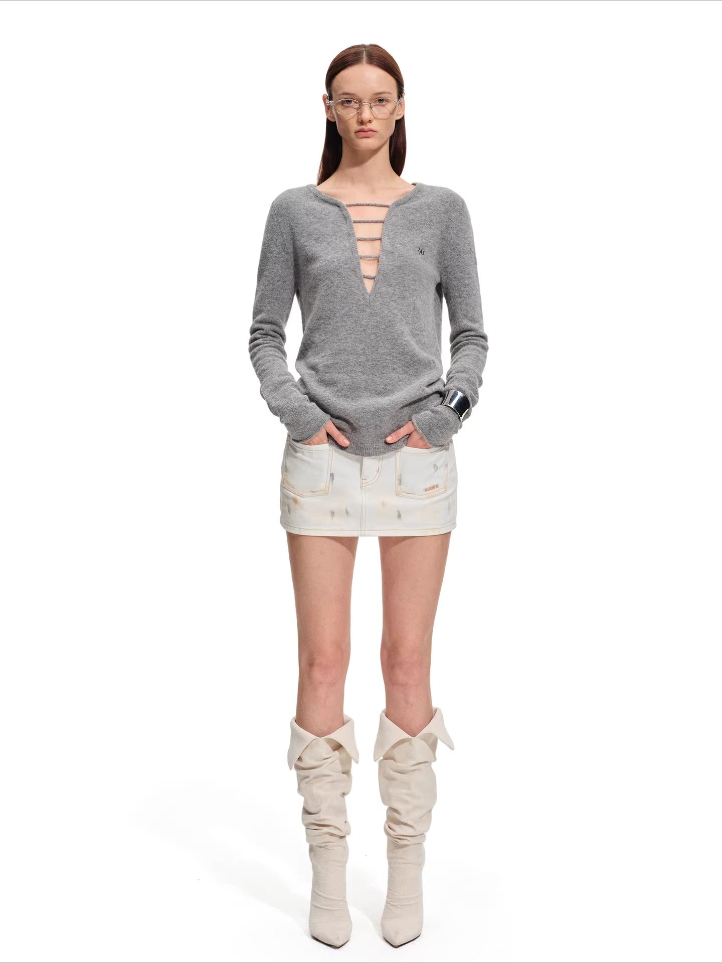 Deep-V Asymmetric Hem Knit Top