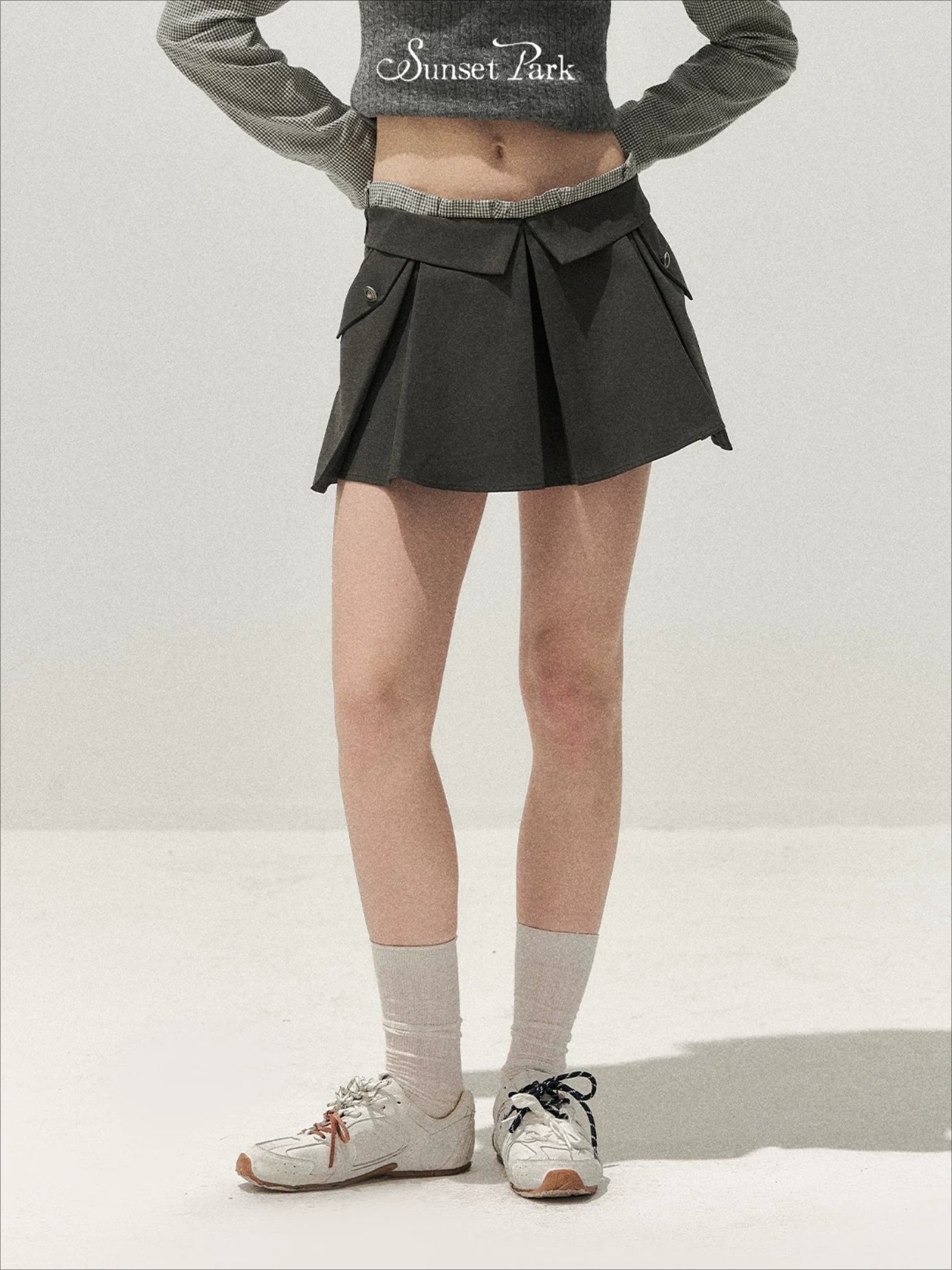 Contrast Pleated Mini Skirt