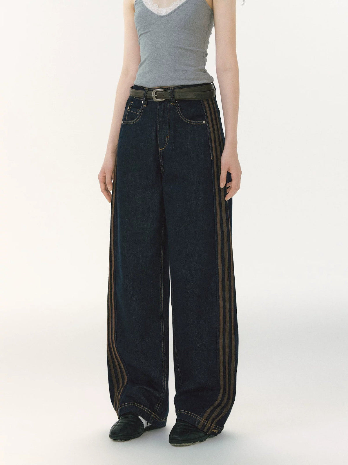 Ribbon Trim Curved Jeans