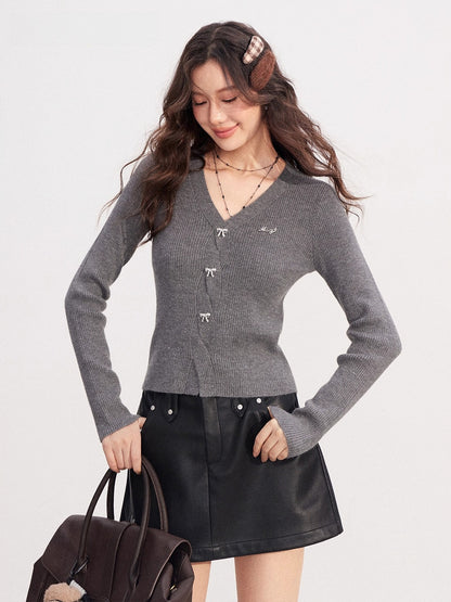 V-neck Shiny Yarn Knit Base Layer