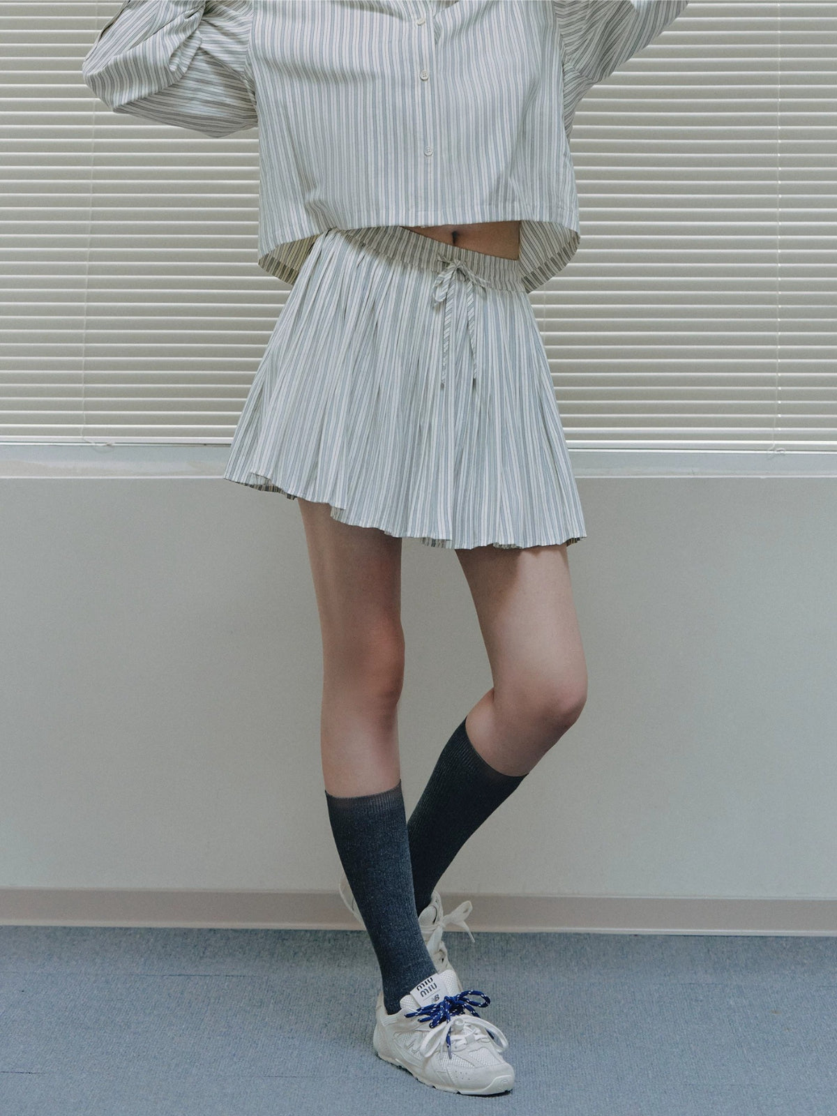 Vintage Lace Collar Embroidered Sweatshirt