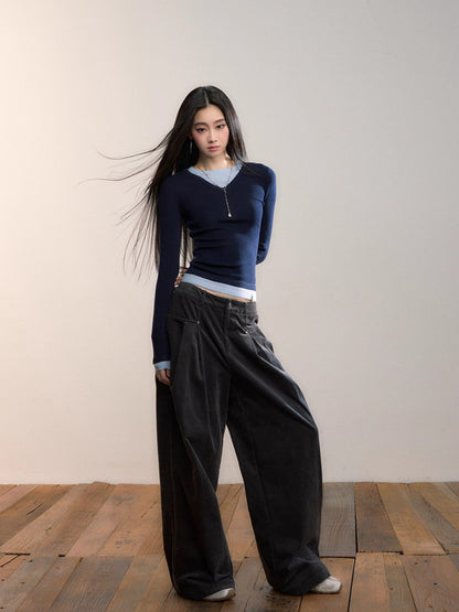 Contrast V-Neck Knit Top